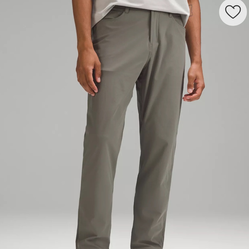 ABC Classic-Fit 5 Pocket Pant 33”L 36”W
Warpstreme TAN GRAY